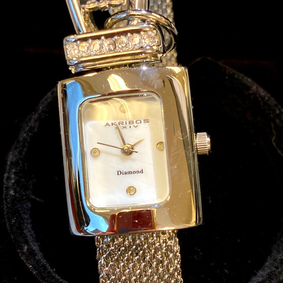 Akribos XXIV womens mesh wrap around diamond accented quartz watch - Picture 3 of 4